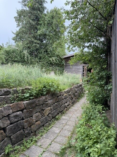 Charmantes Reiheneckhaus in ruhiger Lage – Wohnen mit Kaminofen und Garten in Kaufbeuren