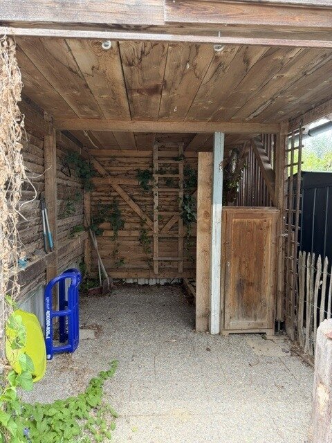 Charmantes Reiheneckhaus in ruhiger Lage – Wohnen mit Kaminofen und Garten in Kaufbeuren