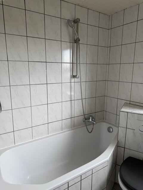 Charmantes Reiheneckhaus in ruhiger Lage – Wohnen mit Kaminofen und Garten in Kaufbeuren