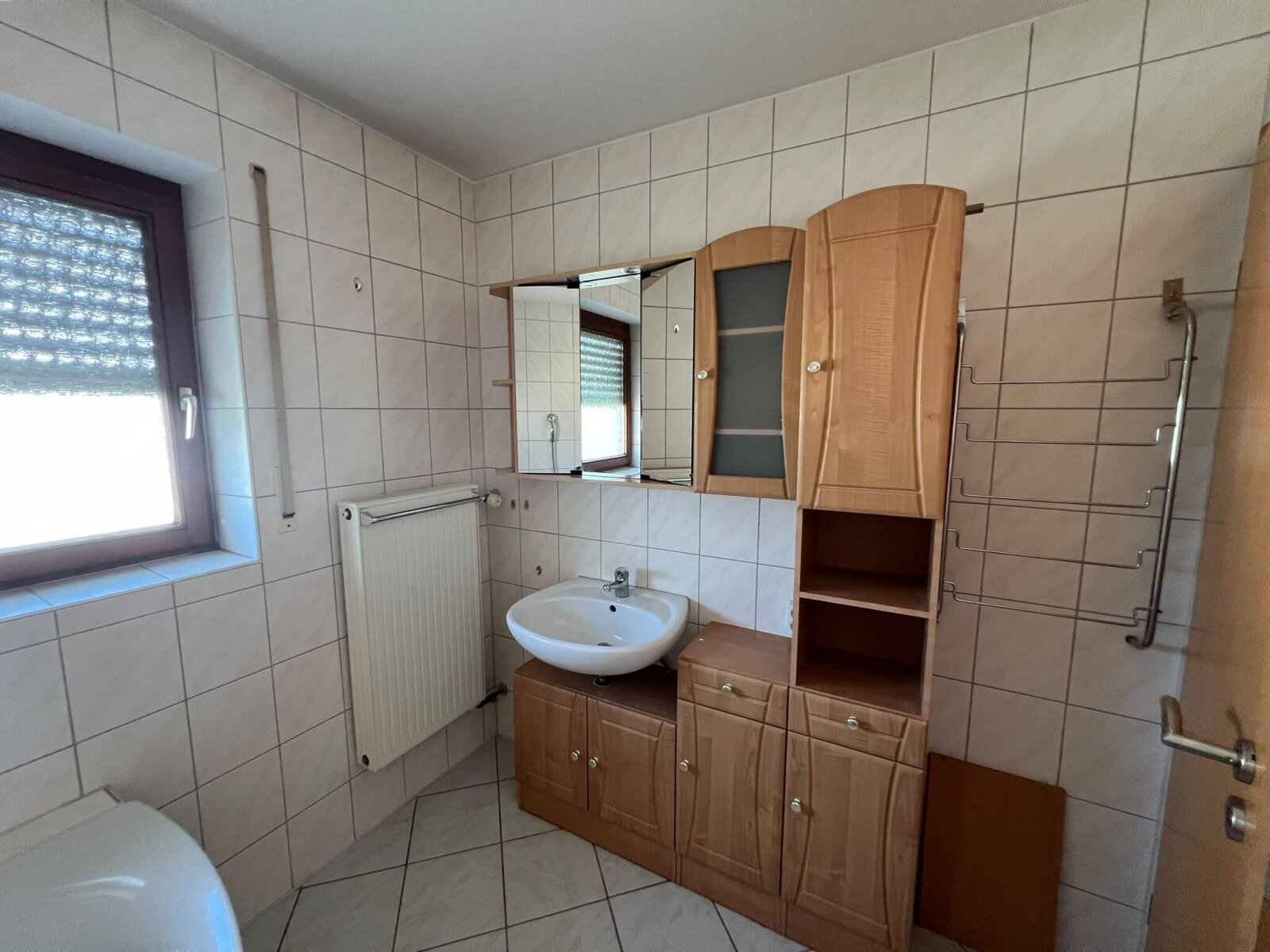 Vielseitiges Familienhaus in Altdorf – Raum für 1 bis 3 Parteien